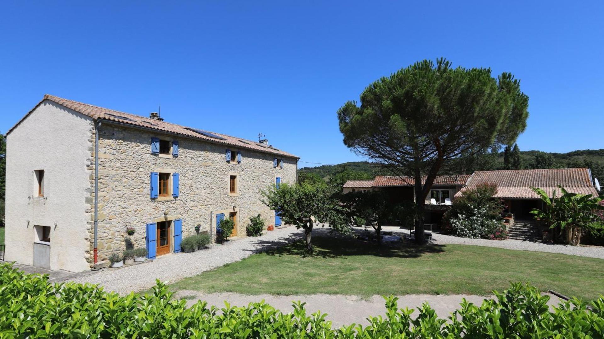 Gite Complex Near Mirepoix In The Pyrenees Limbrassac Zewnętrze zdjęcie